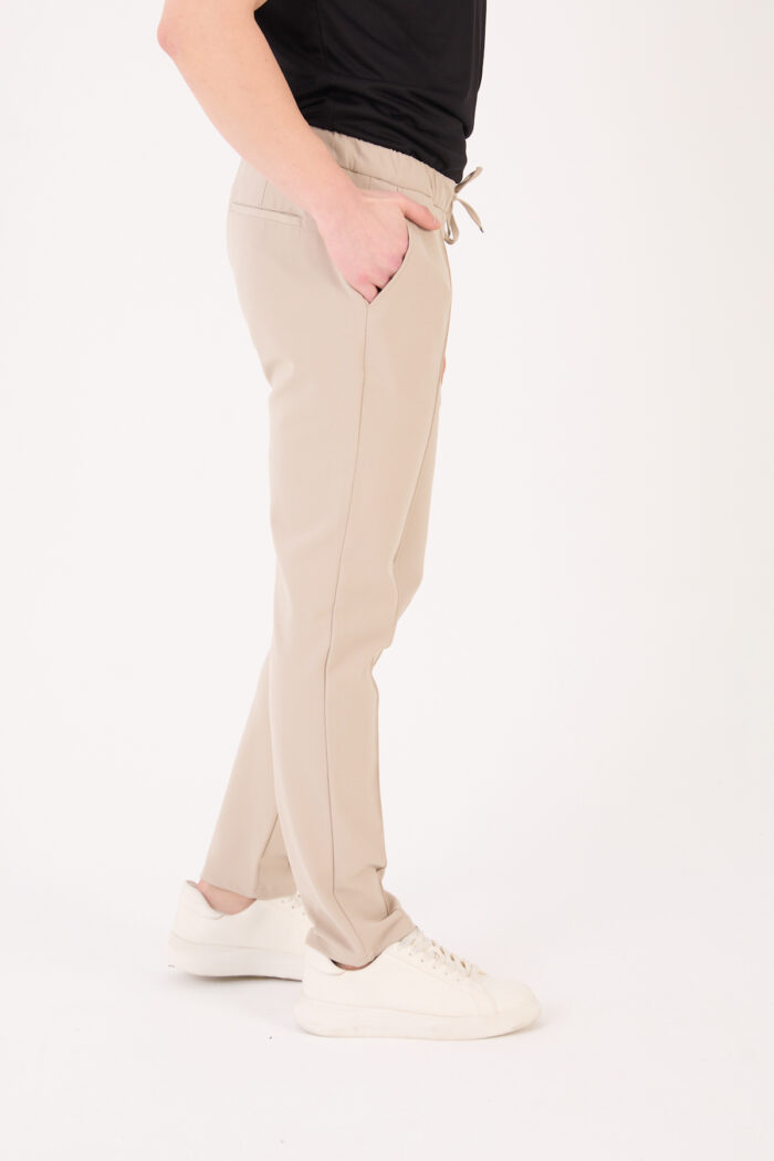 Erkek Bej Jogger Pantolon Bel Lastikli Bağcıklı Ön Dikiş Detaylı 05 Model - Görsel 5