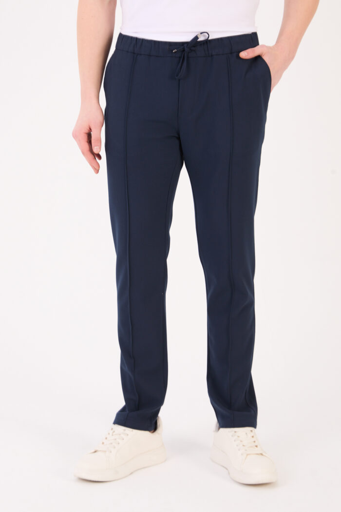 Erkek Lacivert Jogger Pantolon Bel Lastikli Bağcıklı Ön Dikiş Detaylı 05 Model - Görsel 3