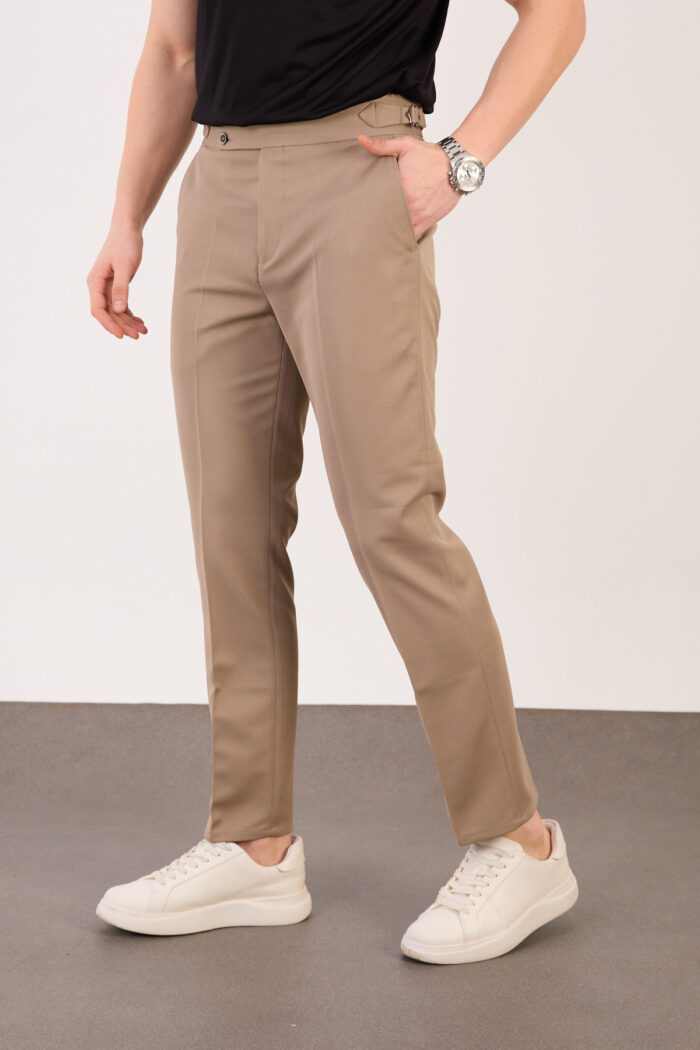 Erkek Vizon Slim Fit İtalyan Kesim Yan Bel Toka Detaylı Pantolon 011 Model - Görsel 4