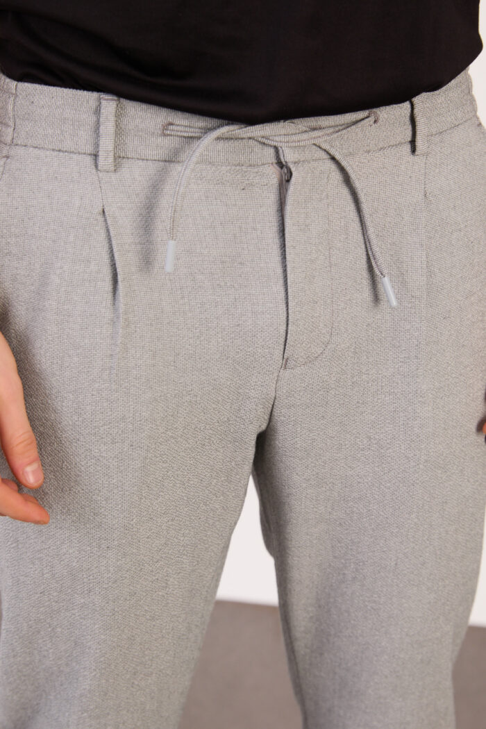 Erkek Gri Jogger Pantolon Yan Bel Lastikli Bağcıklı Gofre Kumaş 2525 Model - Görsel 6