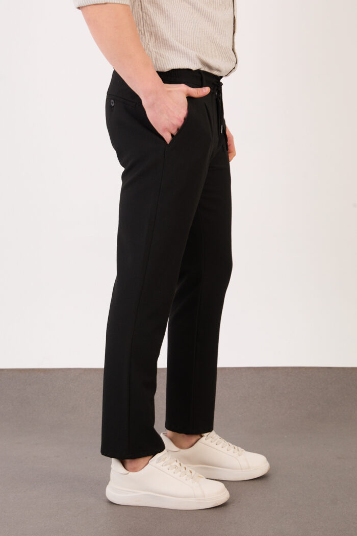 Erkek Siyah Jogger Pantolon Yan Bel Lastikli Bağcıklı Gofre Kumaş 2525 Model - Görsel 4