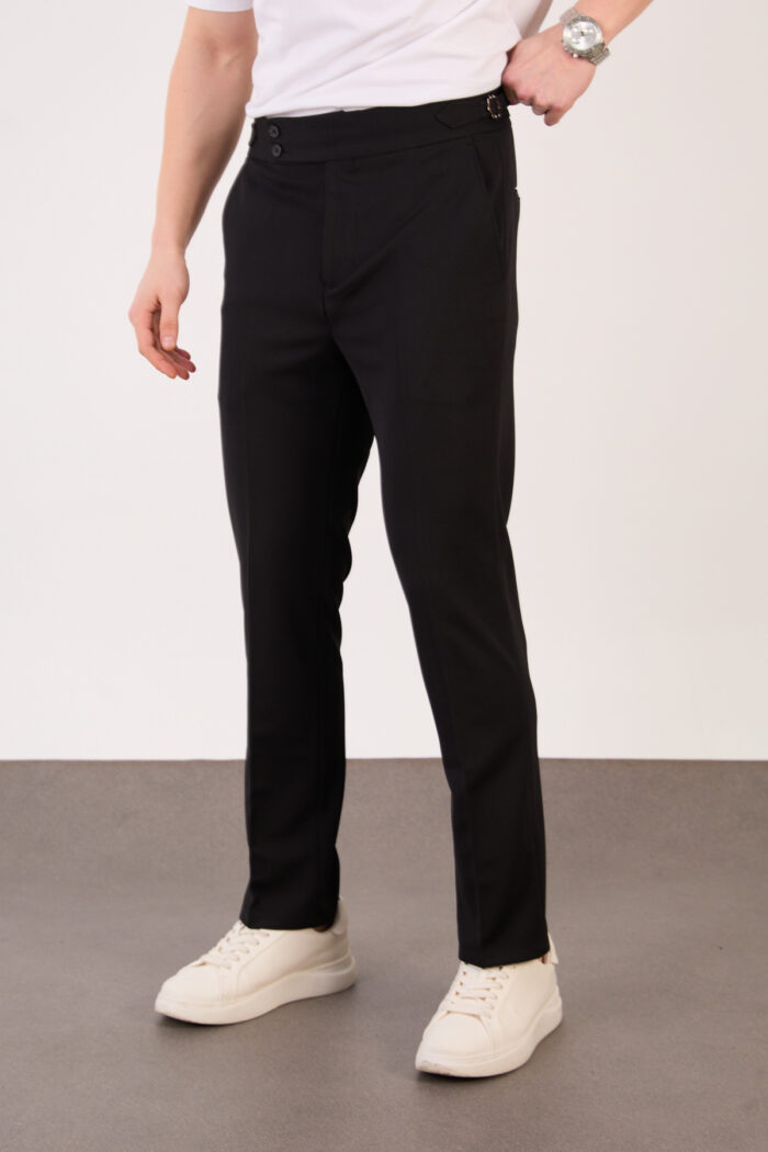 Erkek Siyah Slim Fit İtalyan Kesim Yan Bel Toka Detaylı Klasik Pantolon 011 Model - Görsel 3